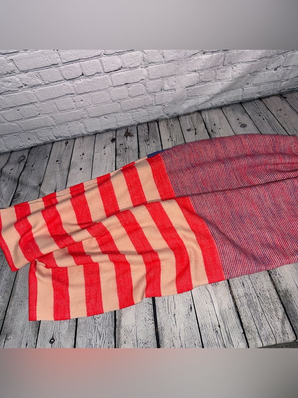 NWT! GAP Cozy Fringe Scarf - Picture 2 of 4